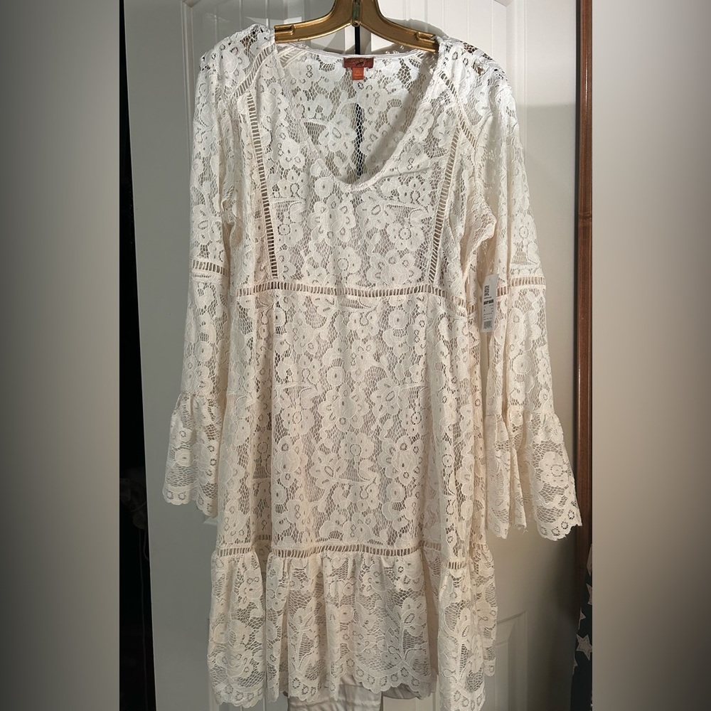 COPY - Scully Ivory lace XL dress